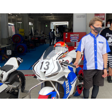 バイクレースの最高峰のプロレーサーに密着取材、プロが望むガレージの姿とは？