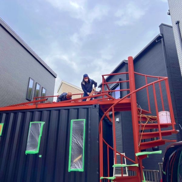 自宅にスカイテラス！？おしゃれすぎるコンテナハウスで父と娘の想いに応える