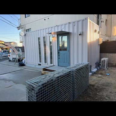 長島に贅沢な時間を提供するコンテナハウスの秘密基地、マツエク、ネイル専門店【joli】ジョリーopen！